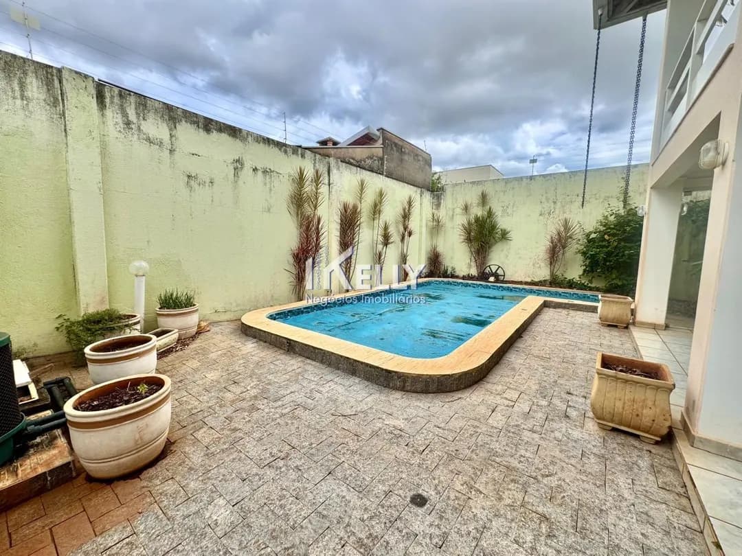 Casa à venda no bairro Margon I